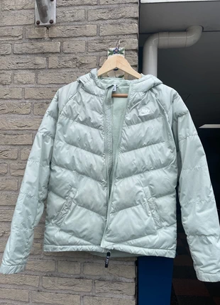Winterjas Nike 158 - 170, brand: Nike, condizioni: Buone, taglia: XL / IT 46 / EU 42, €25.00, €26.95 include la Protezione acquisti