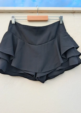 Falda pantalón negra con volantes | ZARA Woman | Talla S!!, marque: Zara, état: Très bon état, taille: S / 36 / 8, 10,99 €, 12,24 € Protection acheteurs incluse