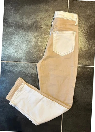Jean bicolore beige et écru Hollister California – modèle Ultra High Rise Mom Jean – Taille W24 L25, brand: Hollister, condition: Very good, size: XS / 34 / 6, €17.99, €19.59 includes Buyer Protection