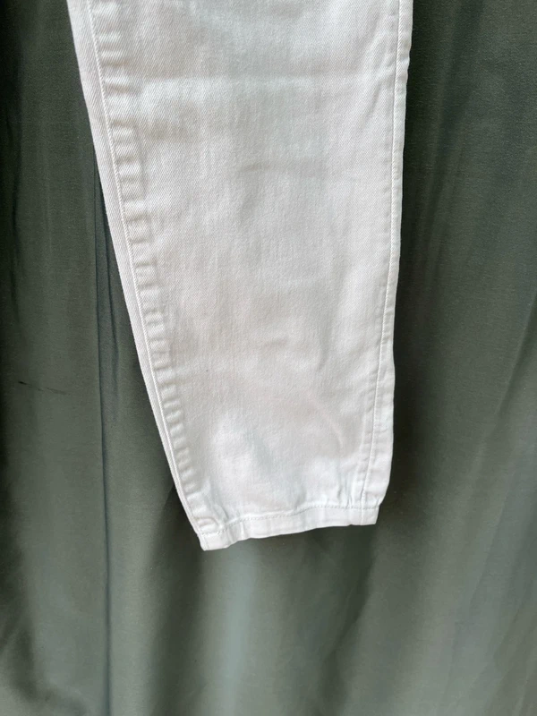 Pantalon blanc - photo numéro 3