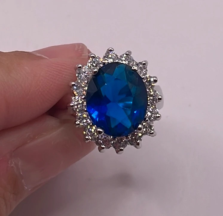 Vintage Silver Tone Rhinestone Blue Large Cocktail Statement Ring Size 6.5 2