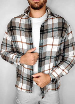 Veste surchemise blanche à carreaux marron Bershka Relaxed T.XS, marque: Bershka, état: Très bon état, taille: XS, 20,00 €, 21,70 € Protection acheteurs (Pro) incluse