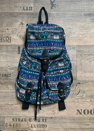 H&M nylon aztec rugzak, merk: H&M, staat: Heel goed, € 9,99, € 11,19 inclusief Kopersbescherming