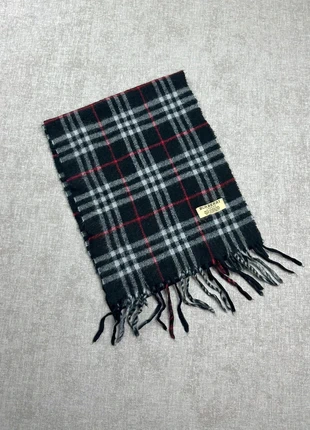 Écharpe Burberry noir, brand: Burberry, condition: Very good, €50.00, €53.20 includes Buyer Protection Pro