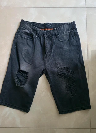 Bermuda DNN, merk: DnN, staat: Goed, maat: S, € 5,00, € 5,95 inclusief Kopersbescherming