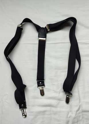 Bretelles pantalon amovibles noires avec pinces reglables, brand: H&M, condizioni: Ottime, €1.20, €1.96 include la Protezione acquisti