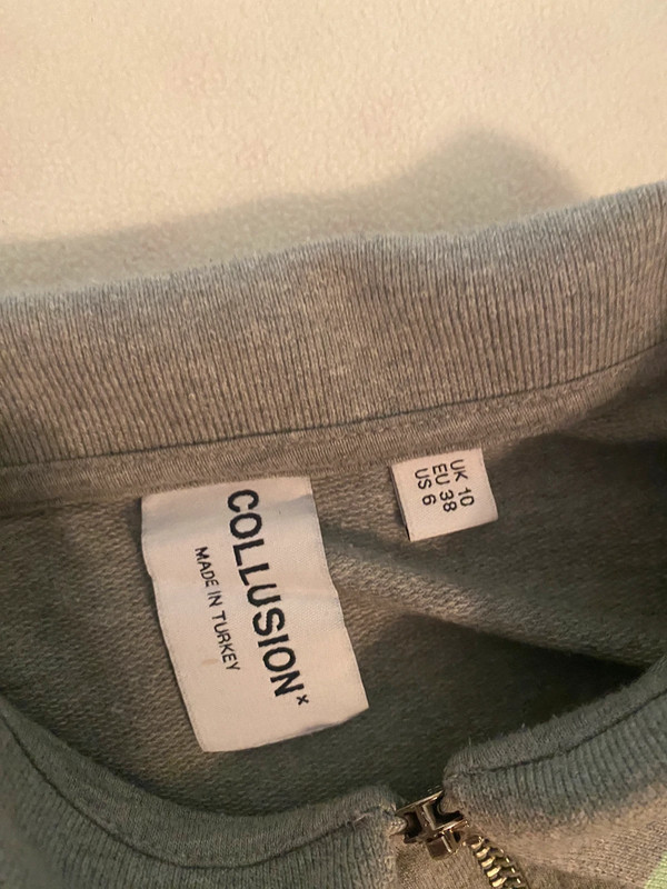 Grey Collared Sweatshirt 3