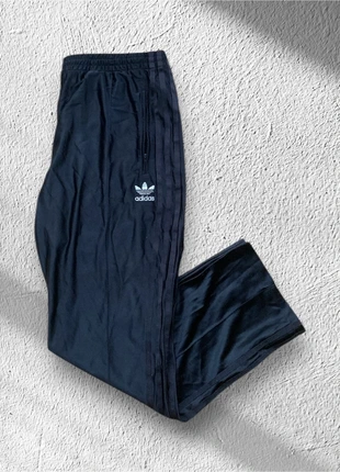 Jogging Noir Adidas Vintage Taille XL Polyester, marke: adidas, zustand: Sehr gut, größe: XL, 7,50 €, 8,58 € inklusive Vinted-Käuferschutz