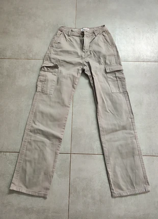 Pantalon straight cargo Jennyfer beige taille 36, brand: Jennyfer, condizioni: Ottime, taglia: S / IT 40 / EU 36, €15.00, €16.45 include la Protezione acquisti