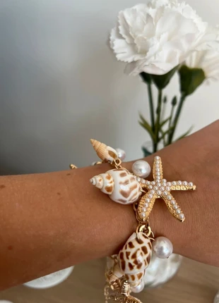 Bracelet doré coquillages & étoiles de mer, marque: Boutique Parisienne, état: Neuf sans étiquette, 8,90 €, 10,05 € Protection acheteurs (Pro) incluse