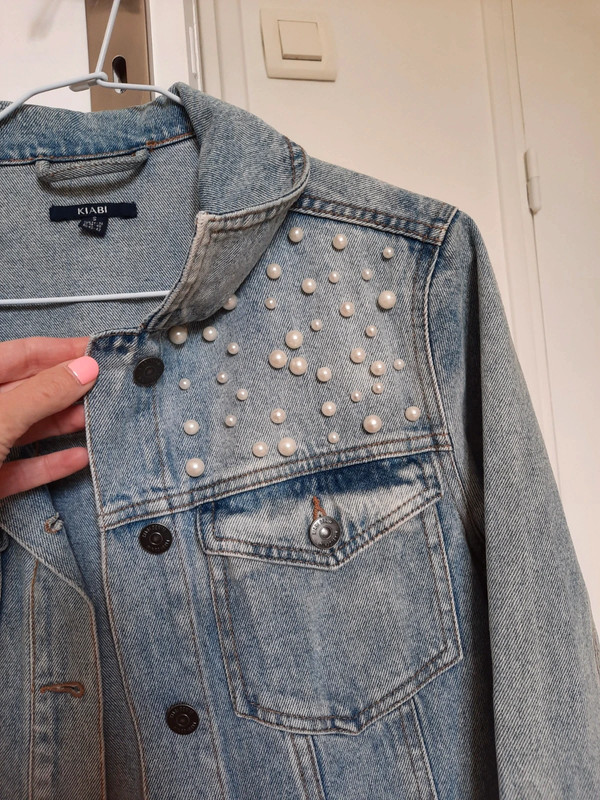 Veste en jean bleu kiabi à boutons à poches avec détails perles