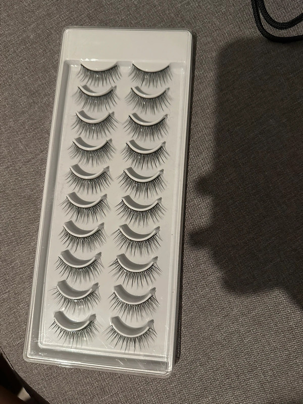 Faux cils 3