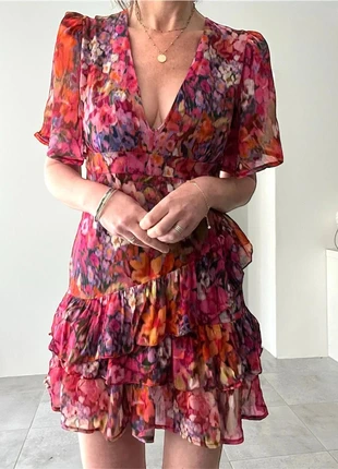 Robe à fleurs à volants rose eugène Opullence, merk: Opullence, staat: Heel goed, maat: M / 38 / 10, € 29,00, € 31,15 inclusief Kopersbescherming Pro