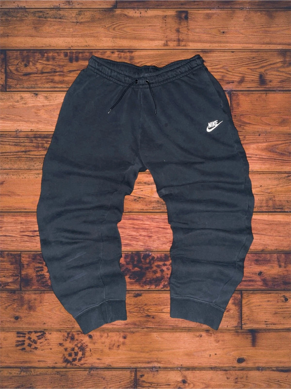 Nike Club Fleece Joggers 1