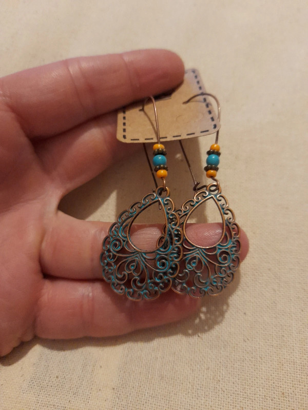 Boucle d oreille pendante 7 cm environ neuve  doré vieilli perles orange et turquoise et o 4