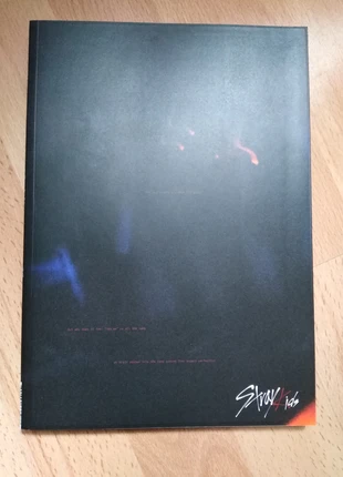 Stray Kids I am Not, ver I Am et ver Not, état: Très bon état, 7,00 €, 8,05 € Protection acheteurs incluse