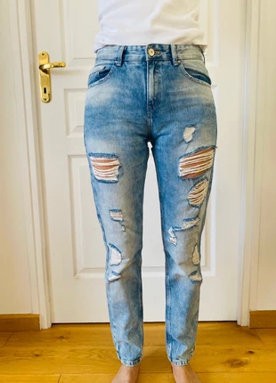 Jean dechiré, brand: Zara, condition: Very good, size: XS / 34 / 6, €7.00, €8.05 includes Buyer Protection