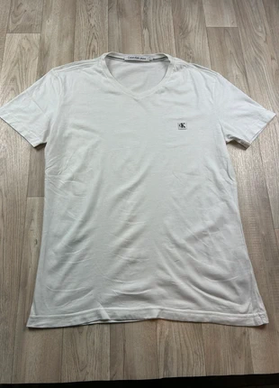 Tee shirt col v Calvin Klein, brand: Calvin Klein, condition: New without tags, size: M, €10.00, €11.20 includes Buyer Protection