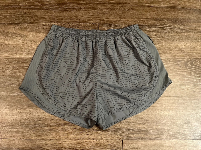 Nike Tempo Running Shorts Size Large 1