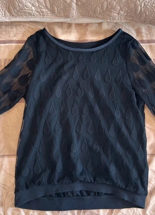 La Redoute | Top preto mesh com padrão em relevo, marca: La Redoute, estado: Muito bom, tamanho: M / 38 / 10, €7.99, €9.09 inclui Proteção do Comprador