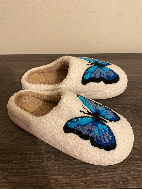 NWT Butterfly Slippers 2