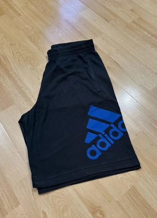Short noir Adidas - logo imprimé - taille S, marque: adidas, état: Bon état, taille: S, 12,00 €, 13,30 € Protection acheteurs incluse