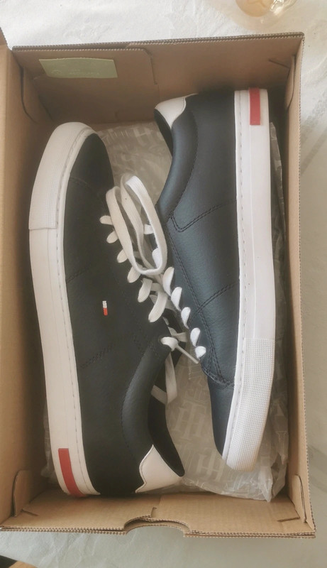 Tommy discount hilfiger baskets