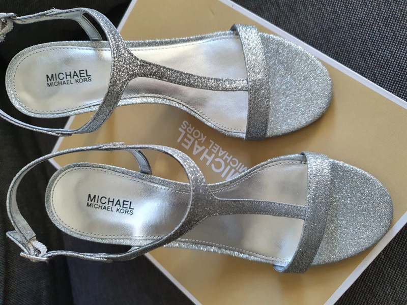 Michael Kors Arden Mid Sandal Gr. 38 5 silber Glitter high heels