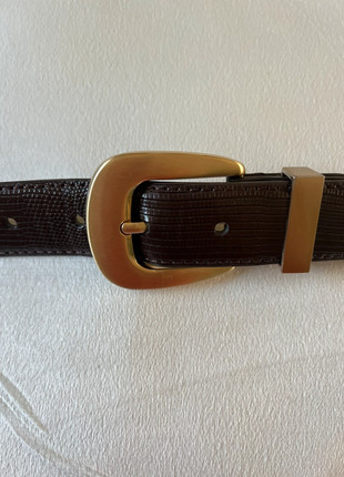 Ceinture mango marron - boucle dorée, marque: Mango, état: Très bon état, taille: 110 cm, 5,00 €, 5,95 € Protection acheteurs incluse