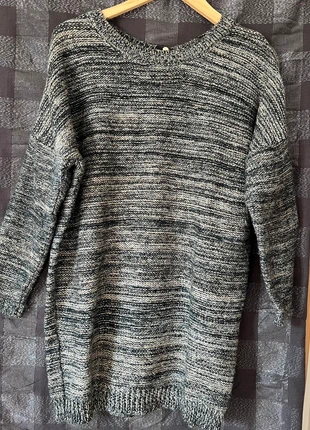 Pull long gris avec une fermeture zip à l’arrière, brand: Purple Queen, condition: Very good, size: One size, €10.00, €11.20 includes Buyer Protection