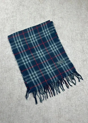 Écharpe Burberry bleu marine, marca: Burberry, estado: Muy bueno, 45,00 €, 47,95 € Protección al comprador Pro incluida