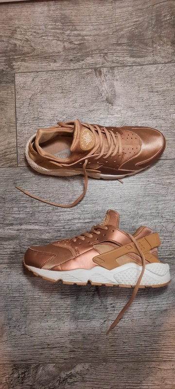Basket Nike Air Huarach 39.5 - photo numéro 2