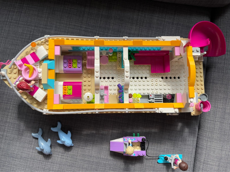 Le yacht lego friends