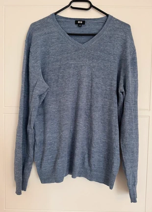 Pull en lin Uniqlo neuf taille M bleu ciel, marque: Uniqlo, état: Neuf sans étiquette, taille: M, 17,00 €, 18,55 € Protection acheteurs incluse