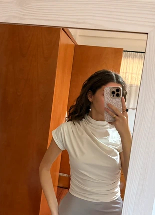 Elegant white draped top shein, marca: Shein, estado: Bueno, tamaño: S / 36 / 8, 2,00 €, 2,80 € Protección al comprador incluida