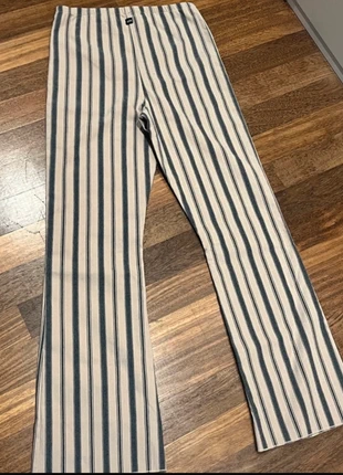 TCN pantalón legging talla 2, merk: TCN, staat: Nieuw zonder prijskaartje, maat: S / 36 / 8, € 17,00, € 18,55 inclusief Kopersbescherming