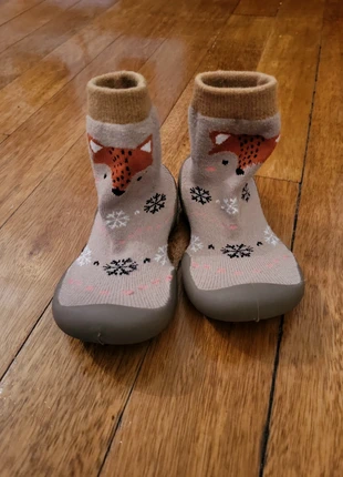 Chaussons, état: Neuf sans étiquette, taille: 22, 2,00 €, 2,80 € Protection acheteurs incluse