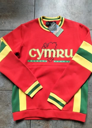 Sweatshirt football Pays de Galles, marque: Classic football shirts, état: Neuf avec étiquette, taille: M, 29,00 €, 31,15 € Protection acheteurs incluse