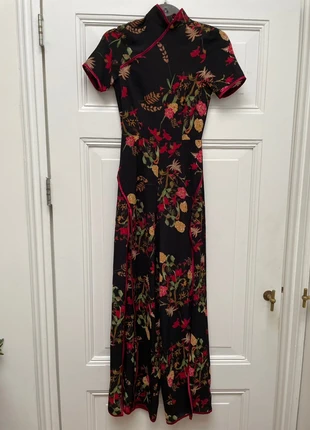 Fabulous black Chinese-style jumpsuit with red satin trimming by Pretty Little Thing T-XS, merk: PrettyLittleThing, staat: Heel goed, maat: XS / 34 / 6, € 22,95, € 24,80 inclusief Kopersbescherming