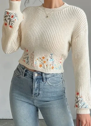 Pull brodé crème à fleurs colorées 🌸, marque: vogue house, état: Très bon état, taille: M / 38 / 10, 22,90 €, 24,75 € Protection acheteurs (Pro) incluse