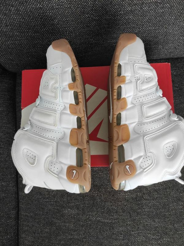 Air uptempo 2025 white gum