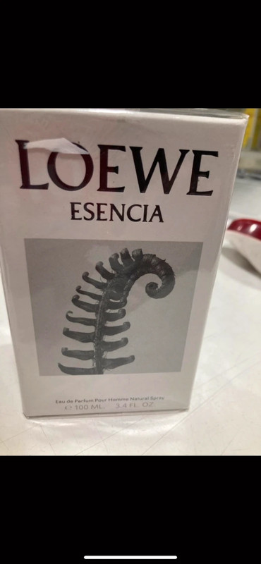 Loewe Esencia Eau de Perfume