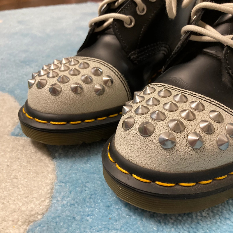 Spiked doc sale martens