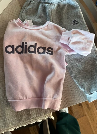 Tuta bambina, marke: adidas, zustand: Sehr gut, größe: 18–24 Monate / 86, 7,00 €, 8,05 € inklusive Vinted-Käuferschutz