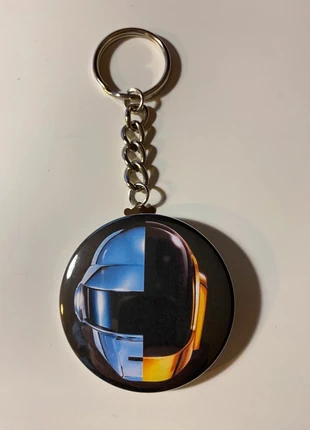 Daft Punk - Porte-clés collector, zustand: Sehr gut, 7,50 €, 8,58 € inklusive Vinted-Käuferschutz