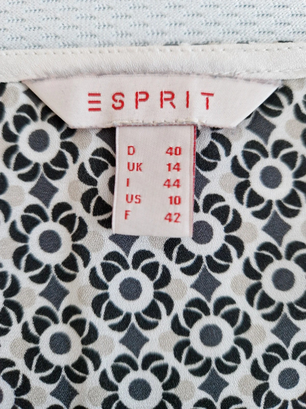 Halbtransparente Bluse von Esprit 3