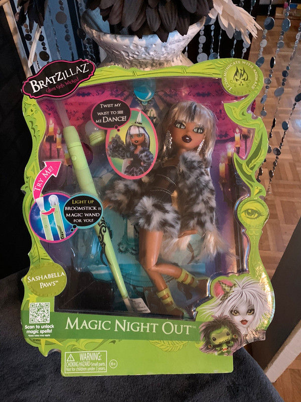BRATZILLAZ Magic Night Out VAMPELINA Dressed doll 
