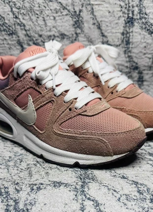 Basket Nike femme, marque: Nike, état: Très bon état, taille: 37.5, 20,00 €, 21,70 € Protection acheteurs incluse