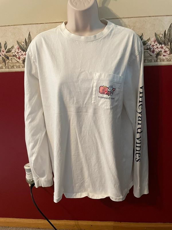 Vineyard Vines tee 1