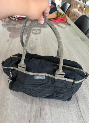 Sac porté main Kipling noir, marke: Kipling, zustand: Sehr gut, 7,00 €, 8,05 € inklusive Vinted-Käuferschutz